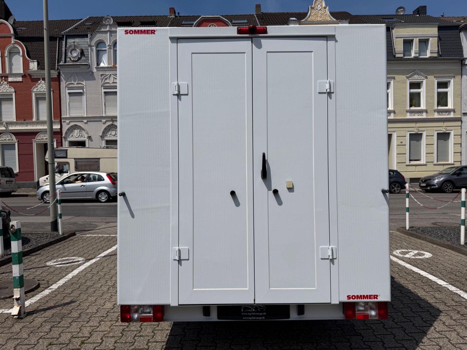 Fahrzeugabbildung Maxus eDeliver3 Lieferwagen DHL/POST ETC KAMERA