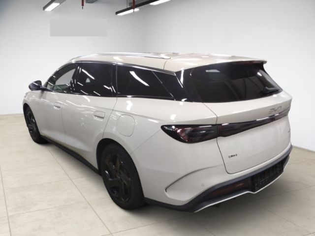 BYD SEAL 6