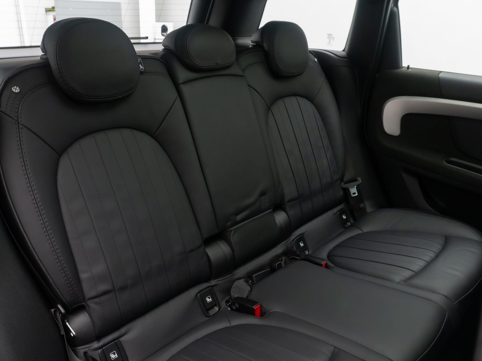 Fahrzeugabbildung MINI Countryman SE (Cooper)  ALL4 HUD Kamera H/K Voll