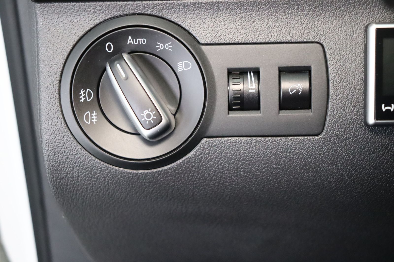 Fahrzeugabbildung Volkswagen Touran 2.0 TDI * Navi * RFK * Xenon *