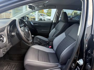 Toyota Auris - 12