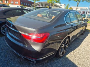 BMW 740 - 11
