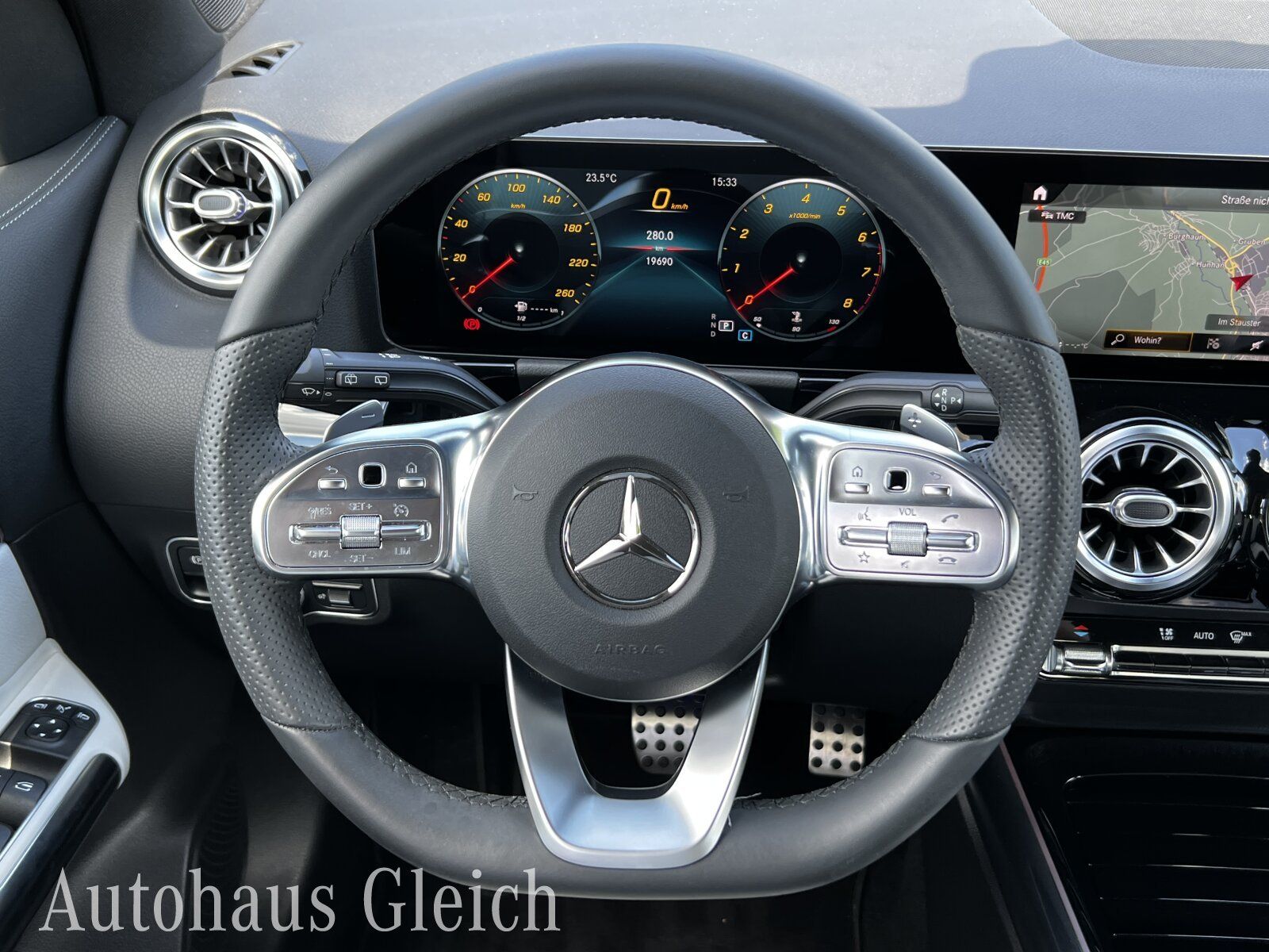 Fahrzeugabbildung Mercedes-Benz GLA 200 AMG Line/Navi/Styling/Autom./Klima/LED