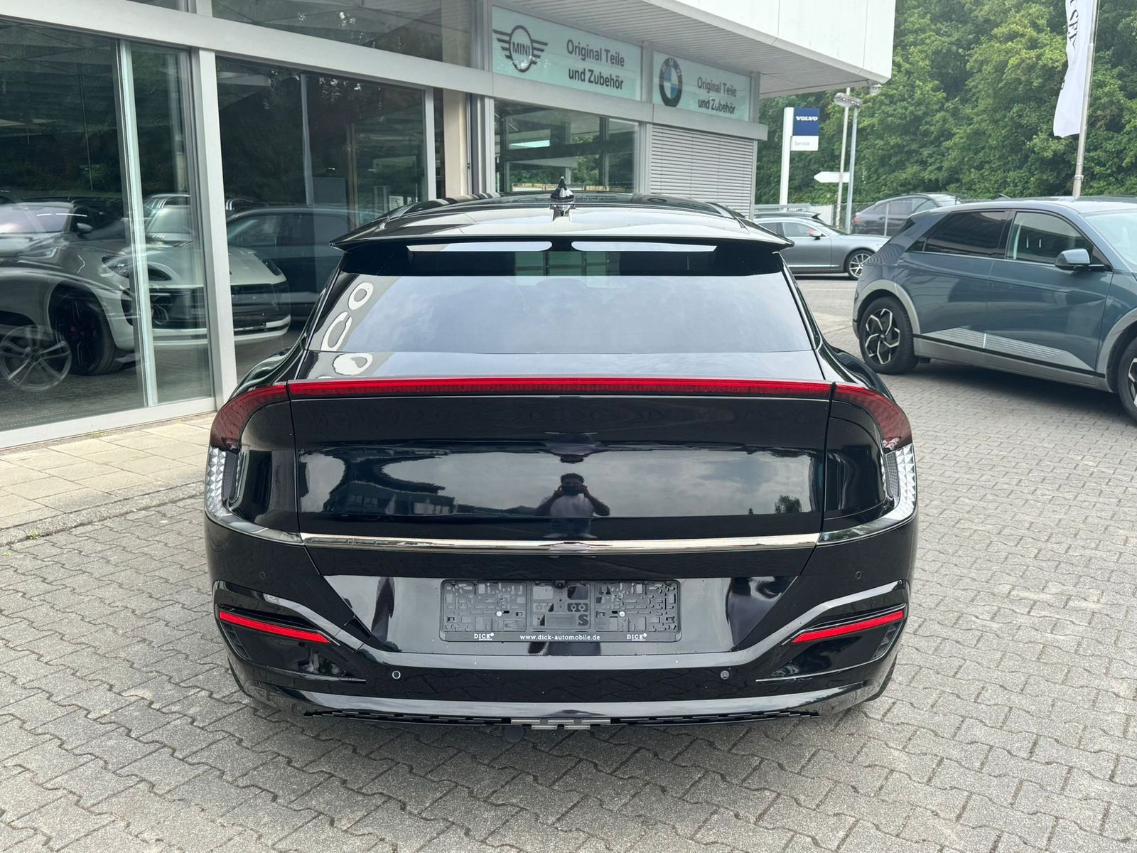 Fahrzeugabbildung Kia EV6 GT-Line 4WD WERKSGA+MEMO+AHK+HEAD+ACC+360°