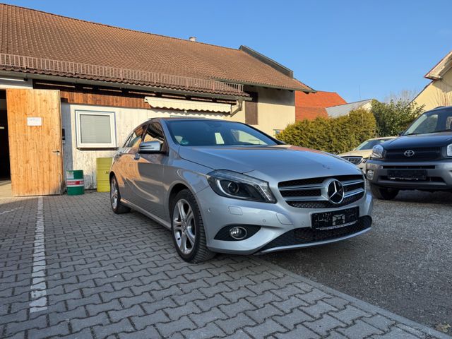 Mercedes-Benz A 220 CDI / d BlueEfficiency-Navi-Teilleder-SHZ