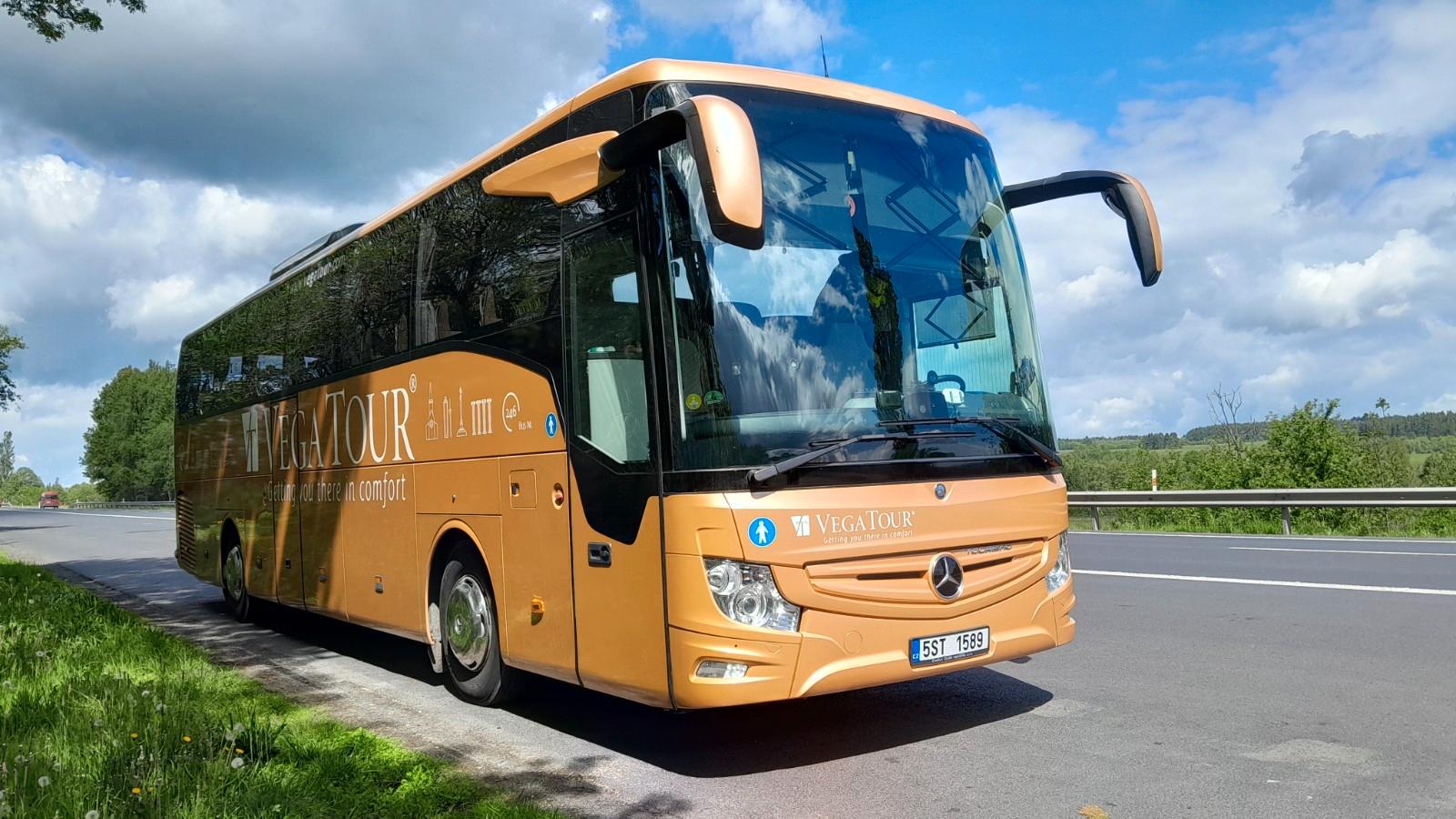 Mercedes-Benz Tourismo15 RHD