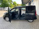 Opel Combo Life E Innovation - schwarze Opel Combo