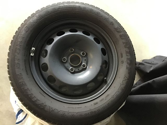 Fahrzeugabbildung Skoda Karoq Tour 2.0 TDI DSG/4x4/AHK/Navi/Kamera/ACC