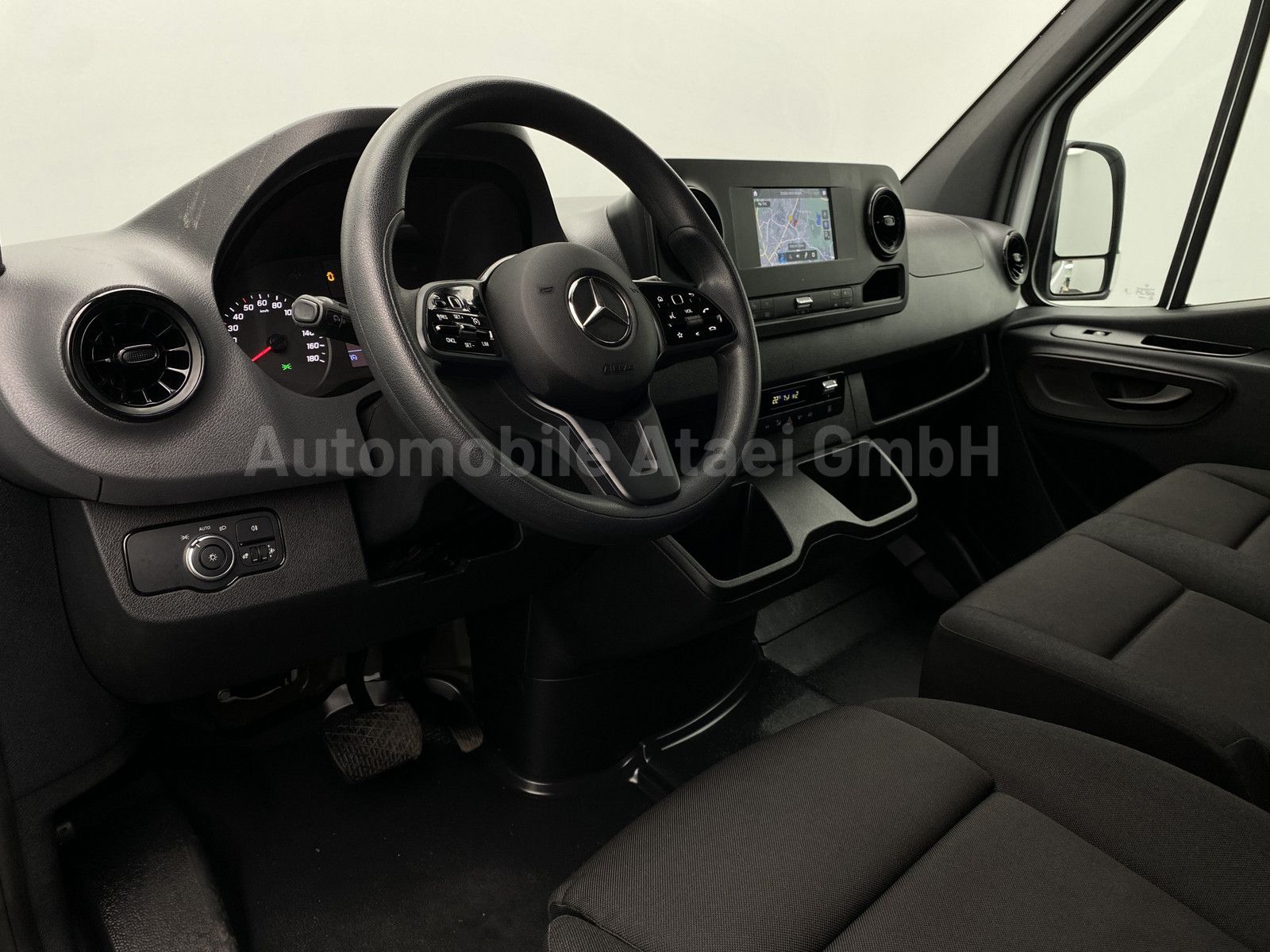 Fahrzeugabbildung Mercedes-Benz Sprinter 317 Automat. MAXI+AHK 3,5t+KAMERA 5663