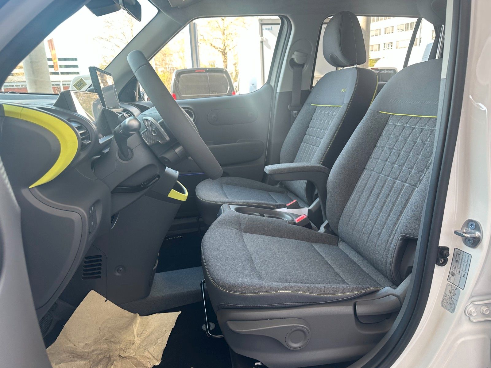 Fahrzeugabbildung Hyundai INSTER Cross 49kWh  Navi/SHZ/Effizienz-Paket!