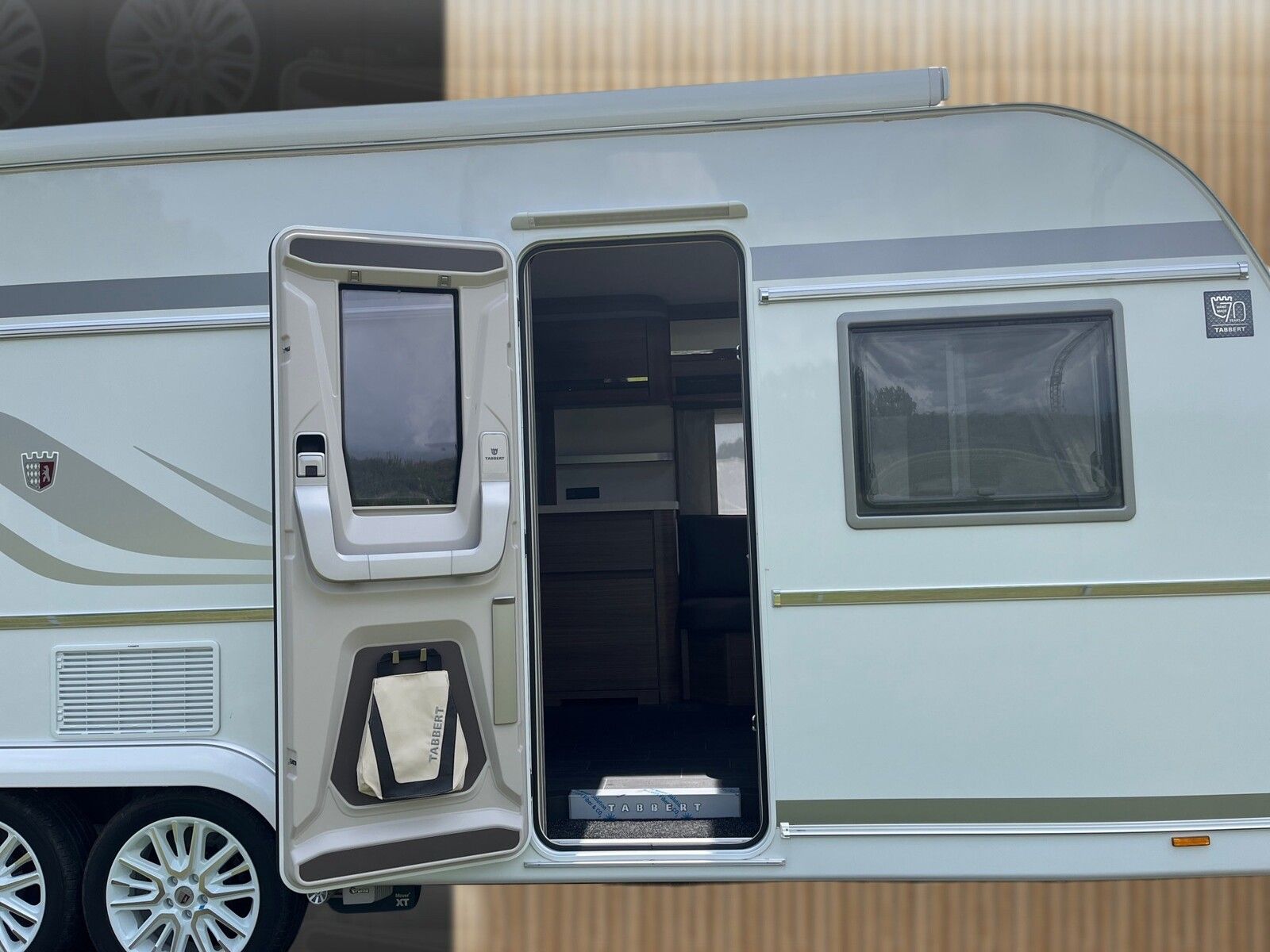Fahrzeugabbildung Tabbert Puccini 750 HTD 2.5 Hubstützen,Mover,Klima,Leder