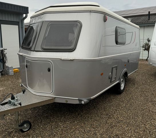 HYMER / ERIBA / HYMERCAR Touring 542 Autark Markise Einzelbetten