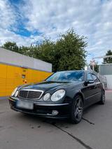 Mercedes-Benz Mercedes E320 - Mercedes-Benz E 320 in Frankfurt (Main)