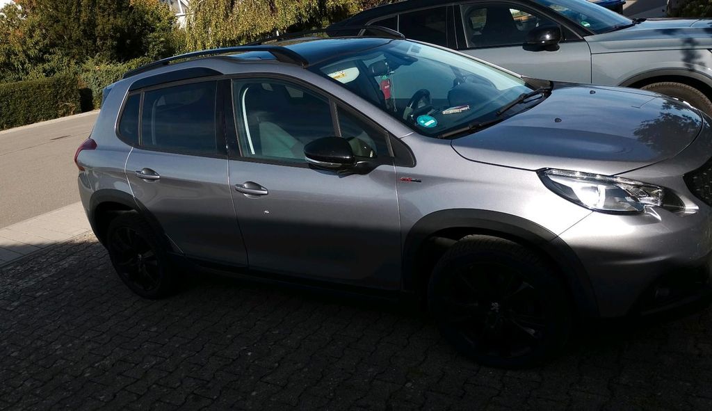Image of Peugeot e-2008