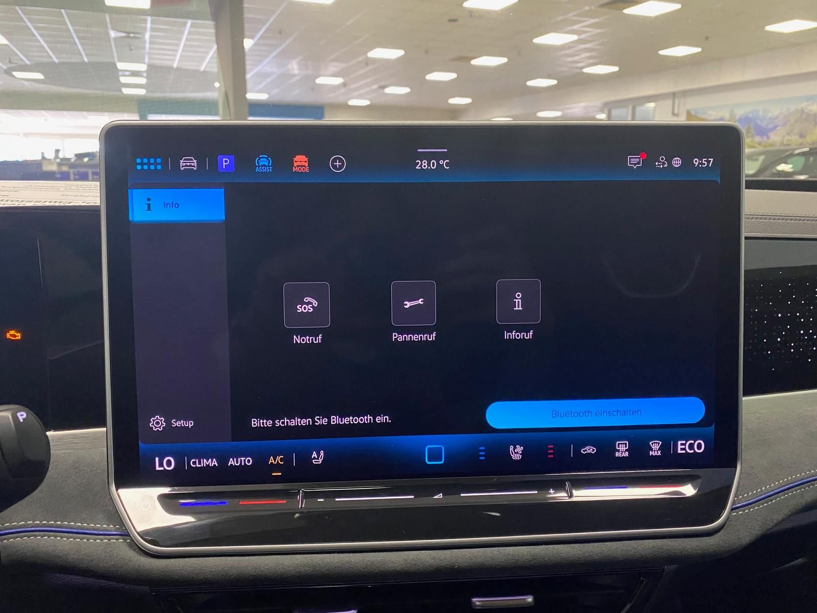 Fahrzeugabbildung Volkswagen Passat Variant 1.5 TSI eHybrid DCC R-Line