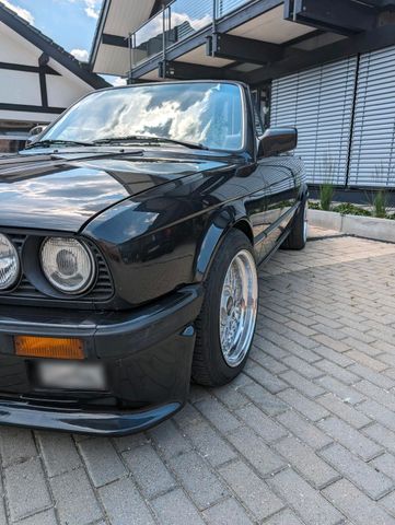 BMW E30 Cabrio 320i