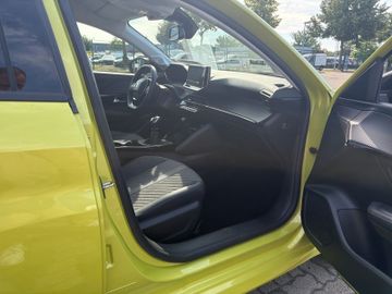 Peugeot 208 1.2 PureTech 100 Allure SHZGTEMPOMATLEDKA
