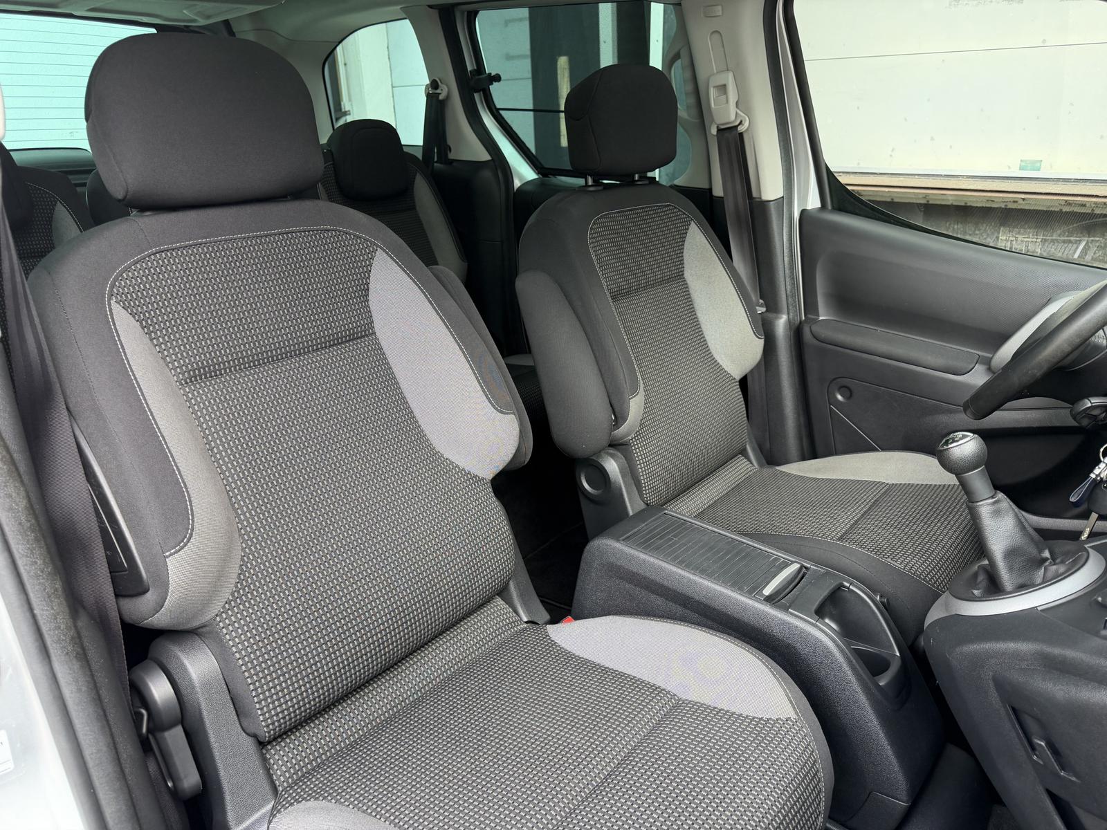 Peugeot Partner Allure Navi Kamera Tempomat Sitzheizung