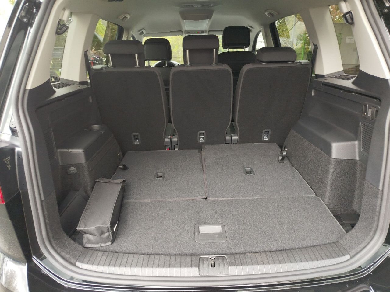 Fahrzeugabbildung Volkswagen Touran Comfortline 1.5 l TSI OPF 110 kW (150 PS)