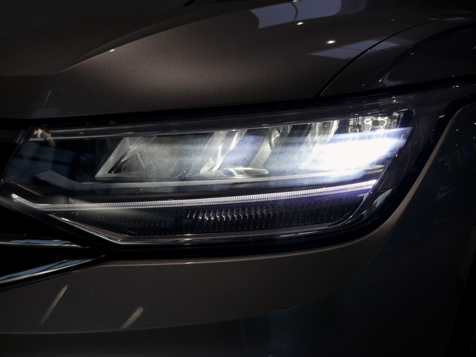 Fahrzeugabbildung Volkswagen Tiguan Allspace Life 2.0 TDI | LED AHK ACC