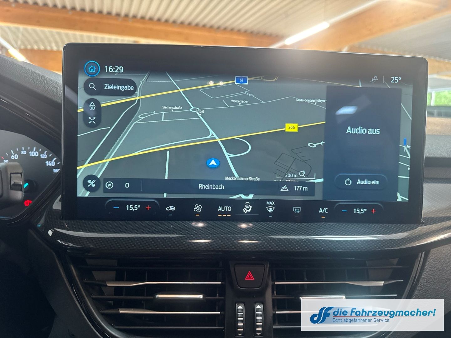 Fahrzeugabbildung Ford Focus Turnier ST-Line Navi LED ACC Apple CarPlay