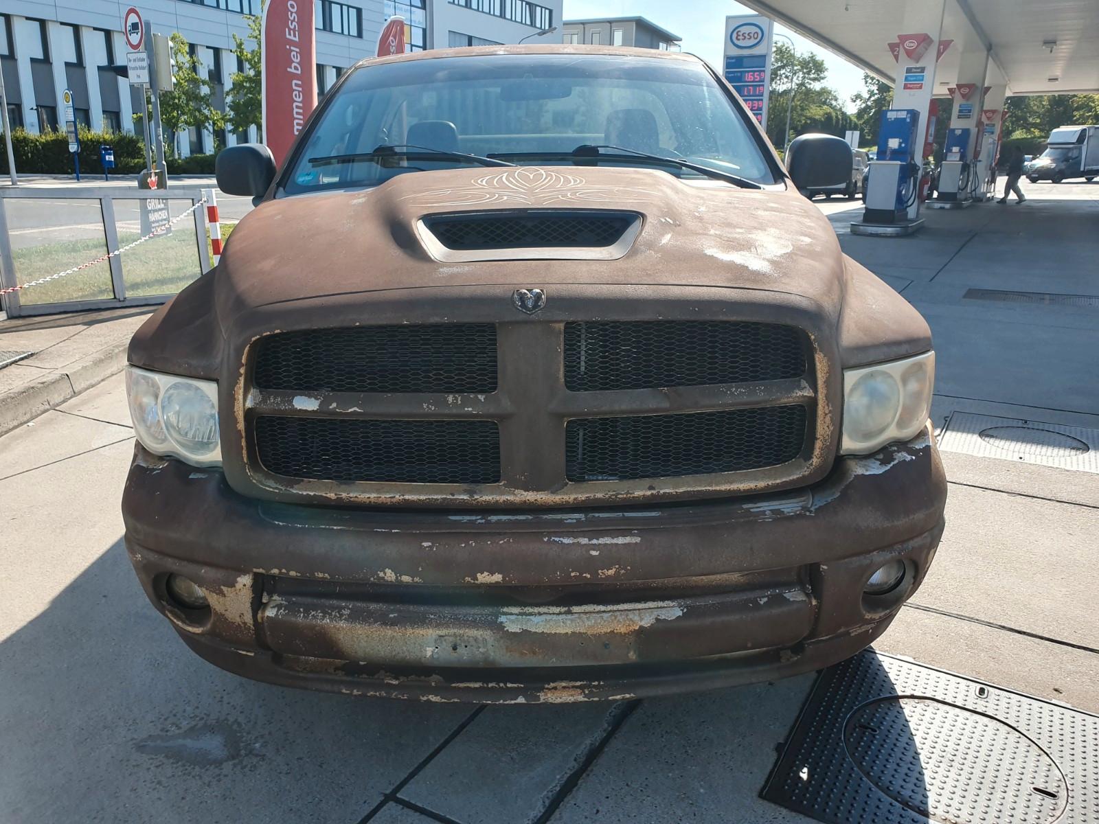 Dodge Ram 2005 — салон