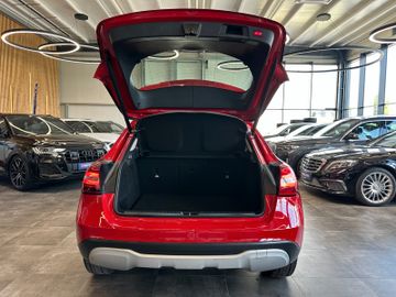 Mercedes-Benz GLA 200 *ACC*PDC*NAVI*TOTWINKEL*KLIMA*LED*