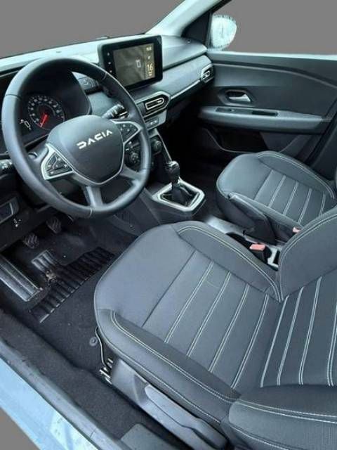 Fahrzeugabbildung Dacia Sandero Expression TCe 90