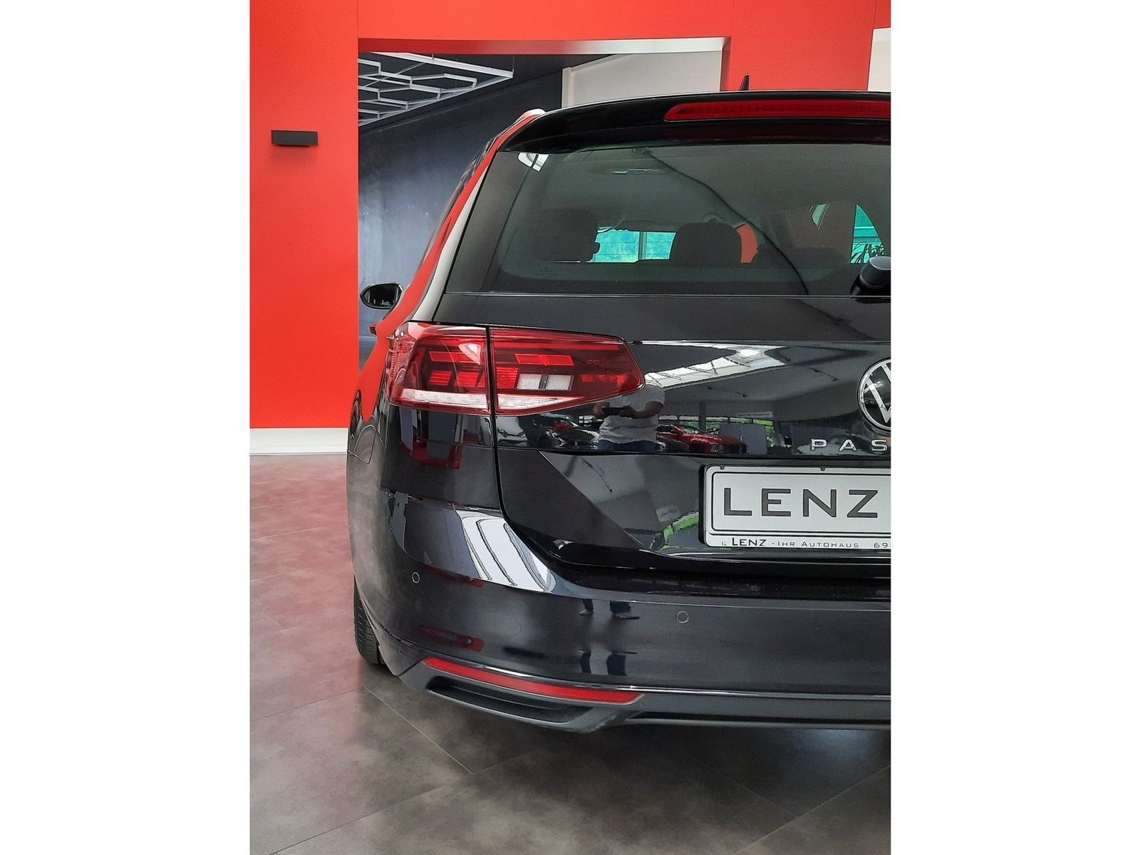 Fahrzeugabbildung Volkswagen Passat Variant Business TSI DSG *AHK*Cam*Navi*