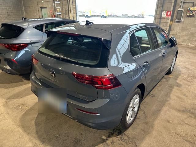 Fahrzeugabbildung Volkswagen Golf VIII Life 2.0 TDI Kamera ACC LED Keyless