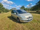 Peugeot 807 Premium HDi FAP 165 Auto Premium - Peugeot 807: Premium