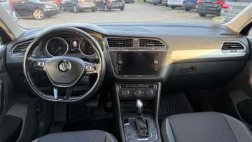 Volkswagen Tiguan - 10