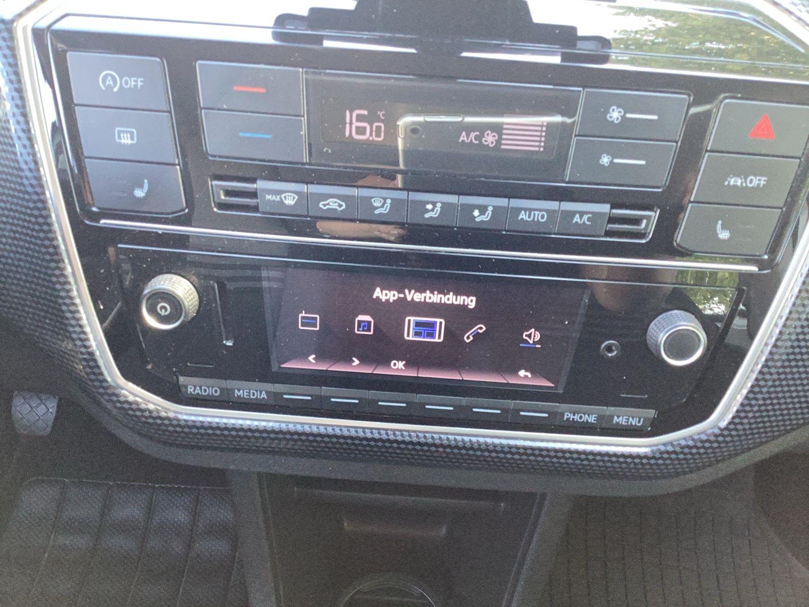 Fahrzeugabbildung Volkswagen up! GRA NSW REAR VIEW CLIMATRONIC