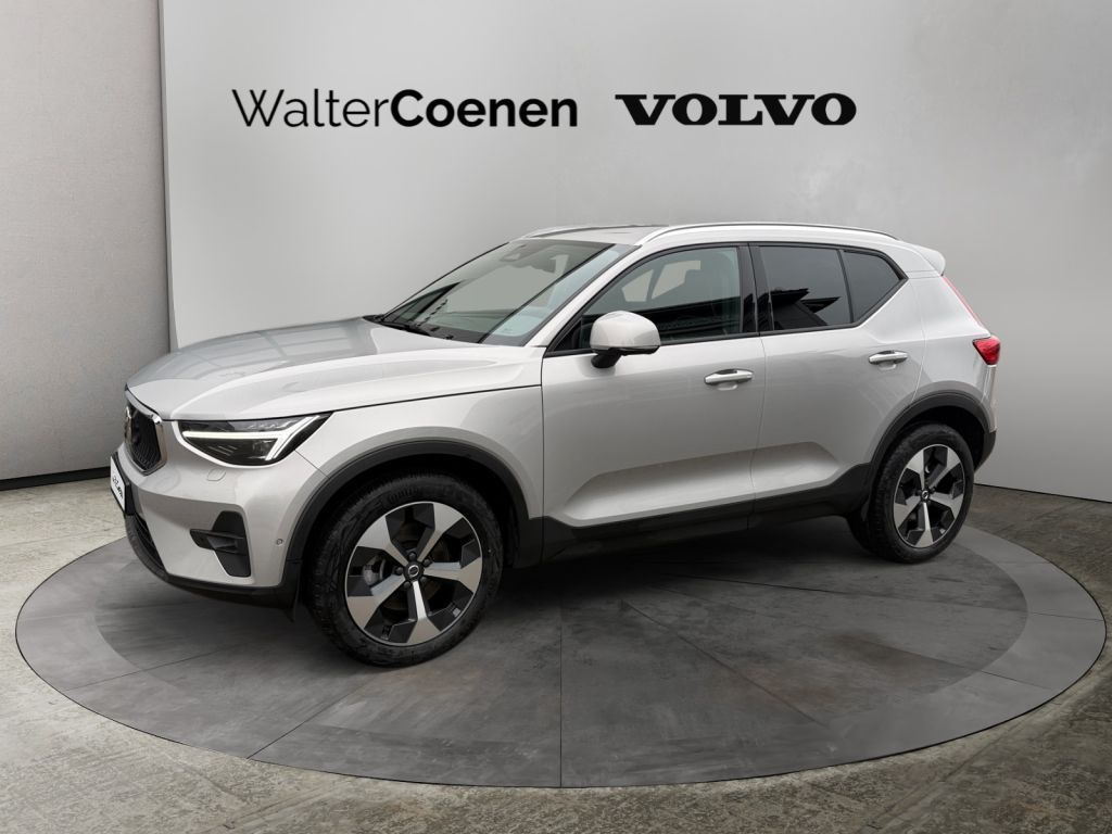 VOLVO XC40 B3 B DKG Core 360° Sitz, Winter und Licht P
