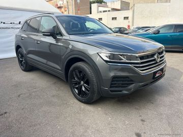 Volkswagen Touareg - 7