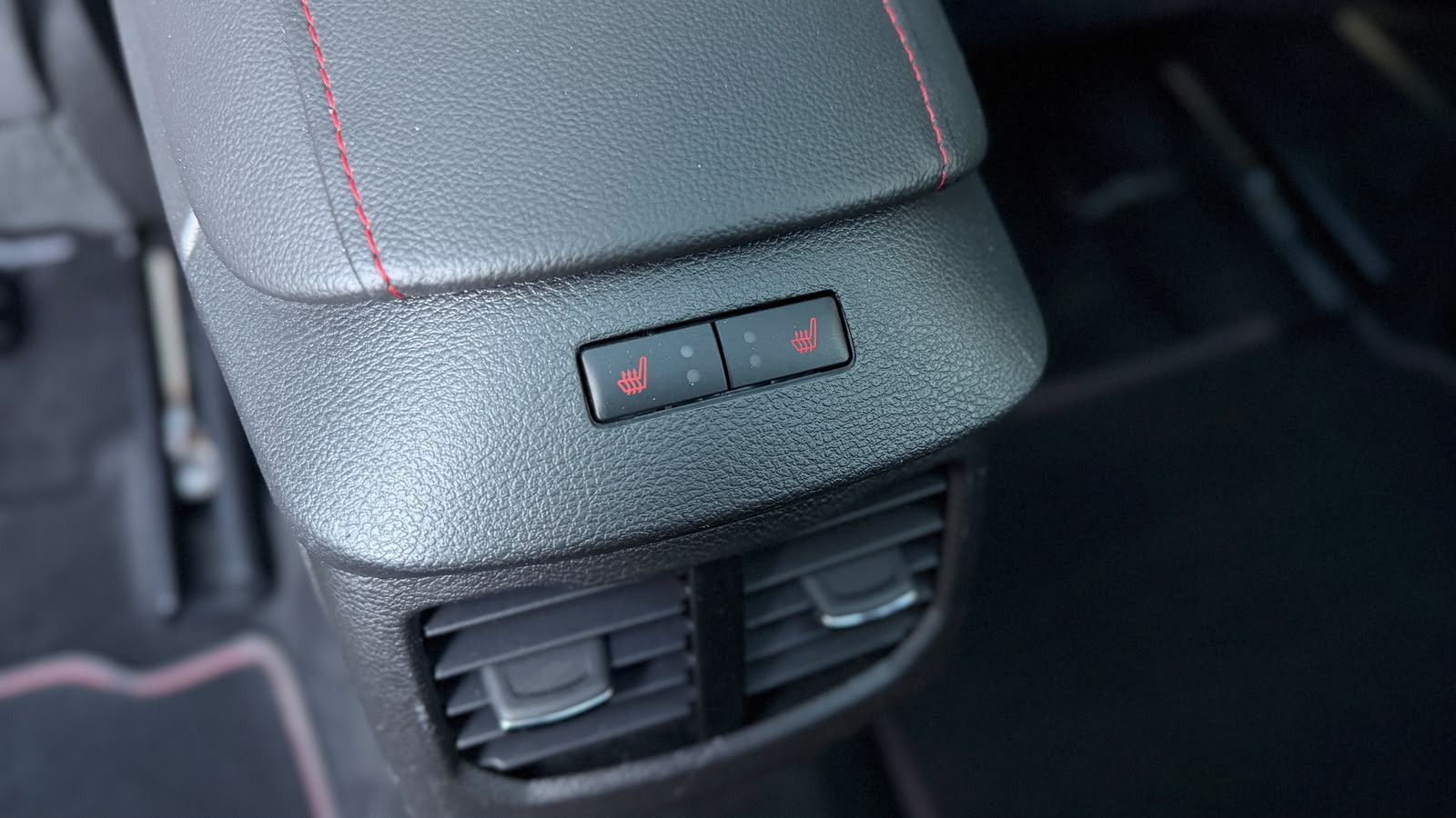 Fahrzeugabbildung Ford Mondeo 2.0EB Aut. ST-Line LED+STHZ+KAM+AHK+PANO+
