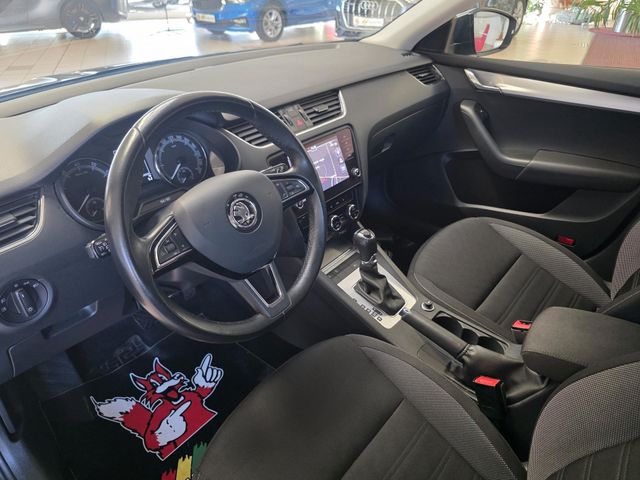 SKODA Octavia — Foto 15