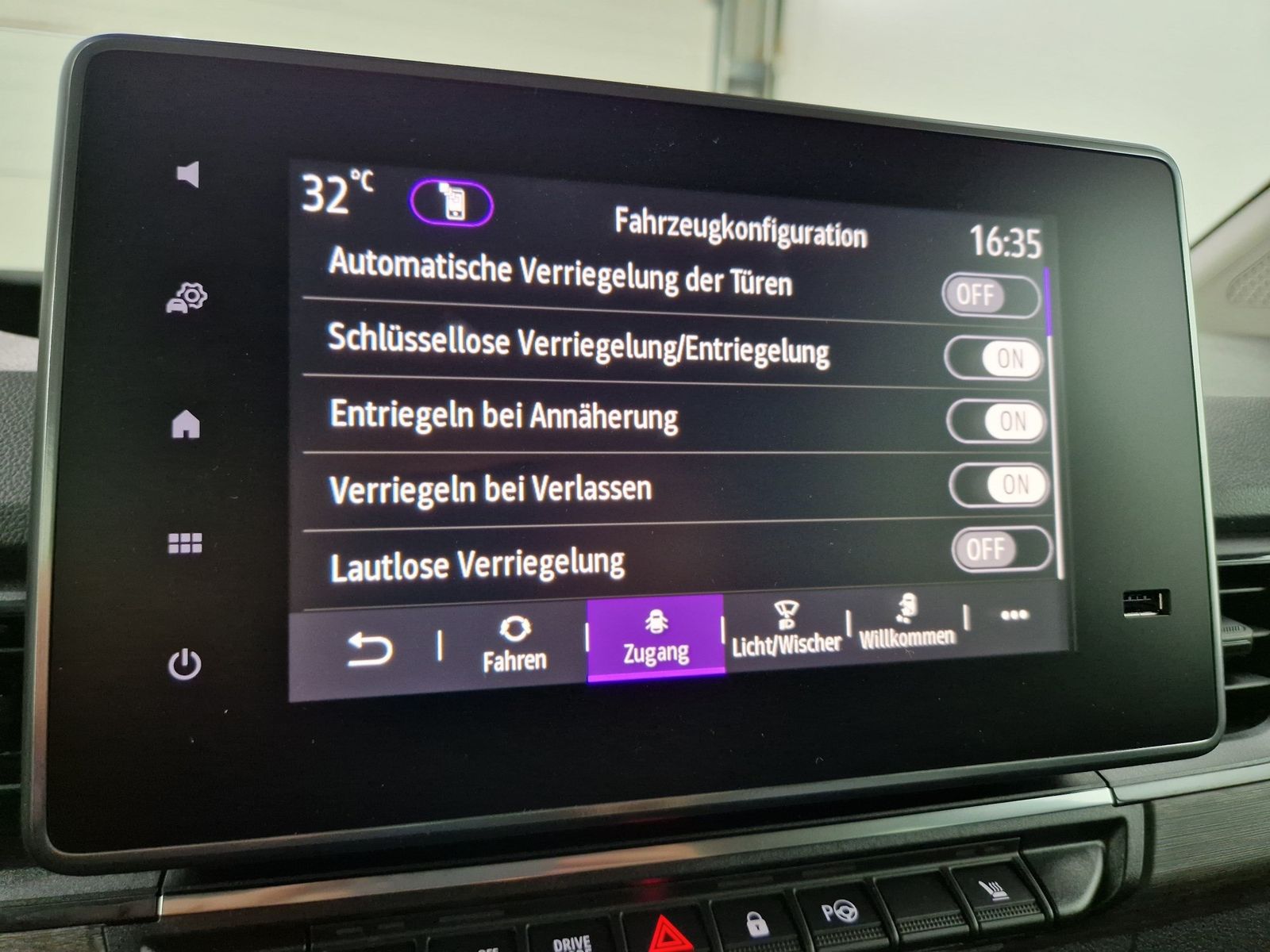 RENAULT Grand Kangoo Techno TCE 130 EDC L2 – Bild 24