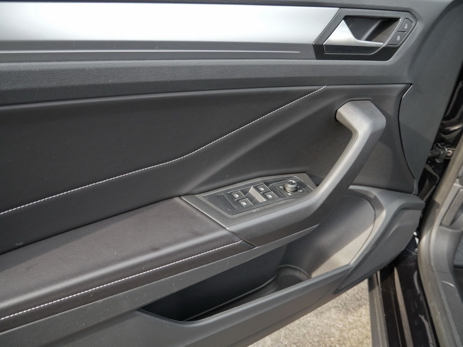 Volkswagen T-Roc - Bild 22