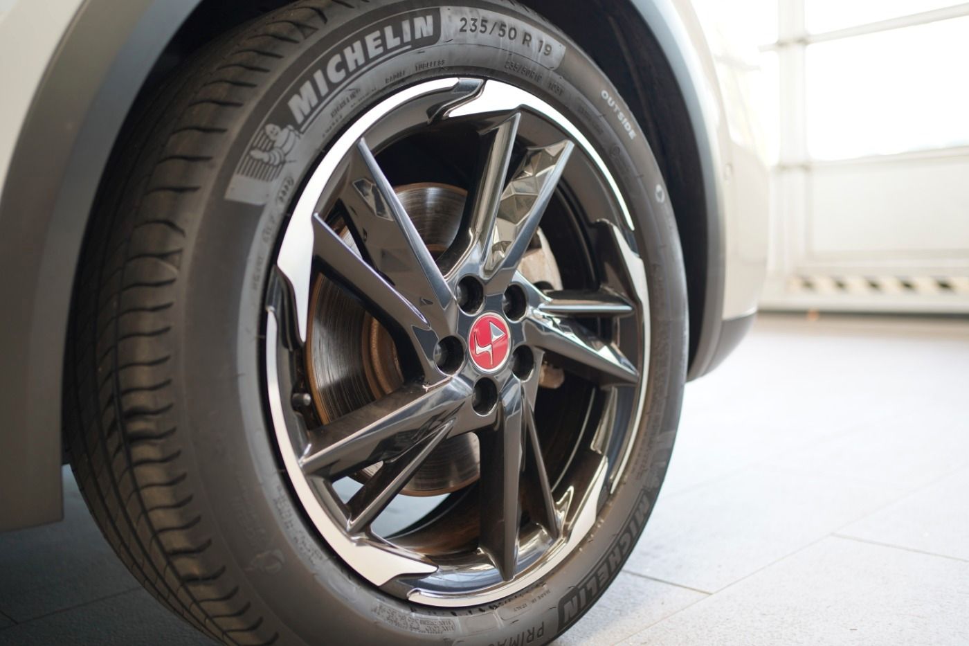 Fahrzeugabbildung DS Automobiles DS7 Crossback E-Tense 225 Performance Line+