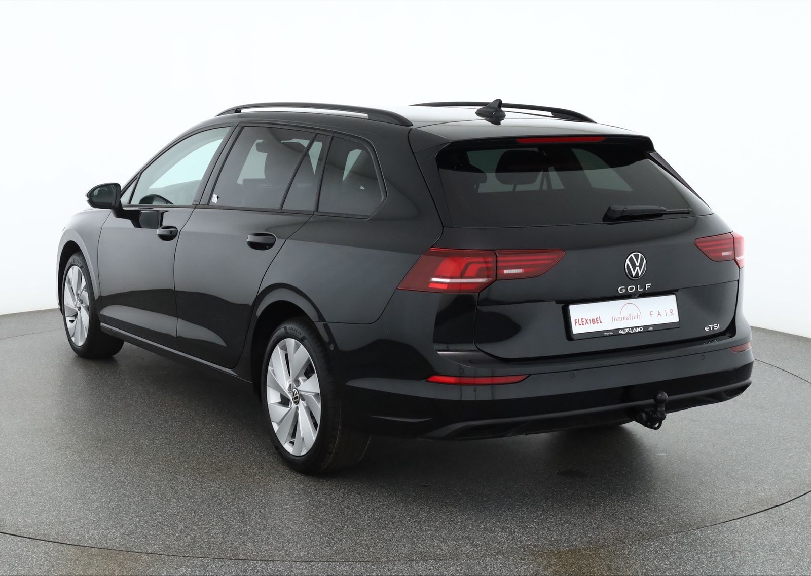 Volkswagen Golf VIII Variant 1.5 TSI DSG LED ACC AHK imagem 3