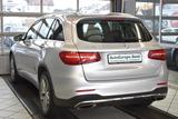 Mercedes-Benz GLC 250 AMG Line 4Matic Automatik*360° Kamera - mit Benzin-Antrieb: Vollleder, mit Klimaanlage