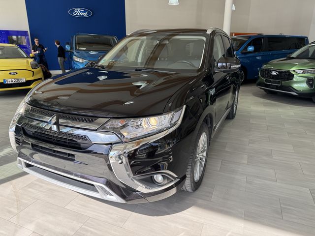 Mitsubishi Outlander PHEV Basis Spirit 4WD