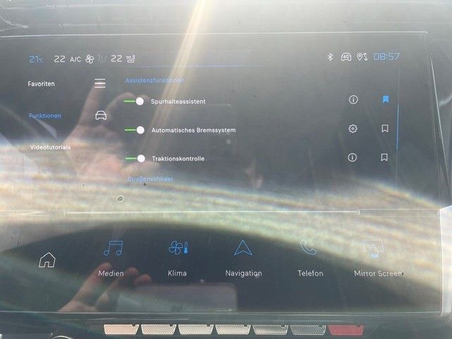 Fahrzeugabbildung Peugeot 408 GT PlugInHybrid 225 AT+Navigationssystem+Sou