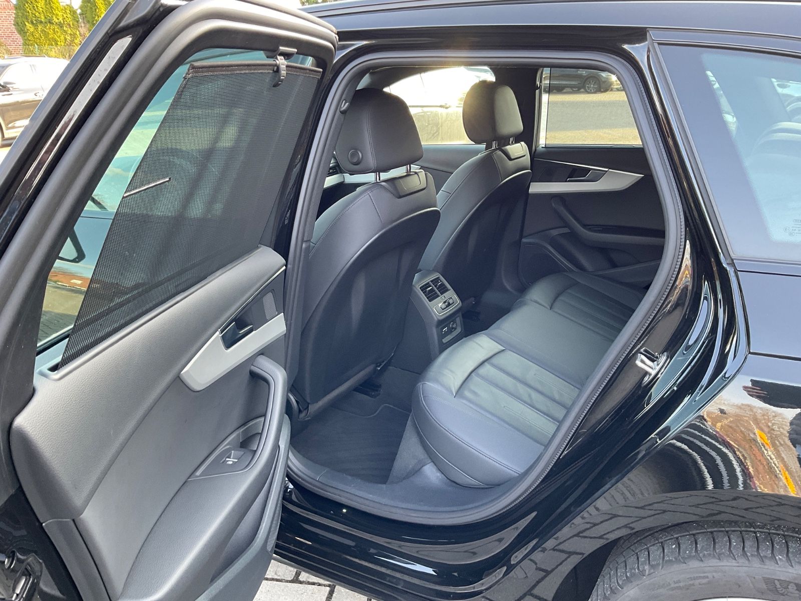 Fahrzeugabbildung Audi A4 Avant 40 TDI S tr. quattro,Kamera,Leder,ACC