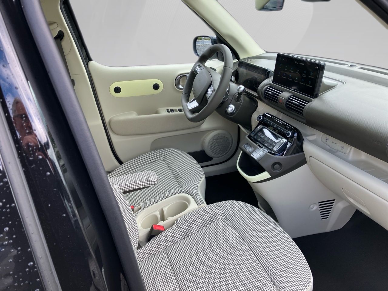 Fahrzeugabbildung Hyundai INSTER TREND *KLIMAA*CARPLAY*