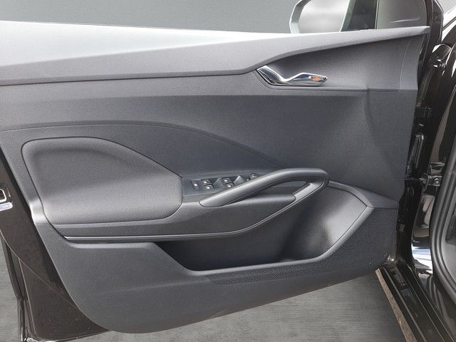 Fahrzeugabbildung Skoda Fabia Selection 1.0TSI LED PDC SHZ Klima