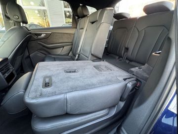 Audi Q7 - 7