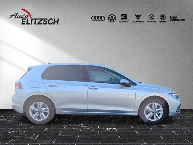 Fahrzeugabbildung Volkswagen Golf VIII TSI LED Navi AID ACC RFK SH LM
