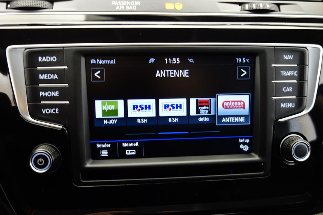 VOLKSWAGEN TOURAN 1.4 TSI 150ch HIGHLINE BVA DSG Sièges chauffants massants 7 places Historique présent - 1ERE MAIN
